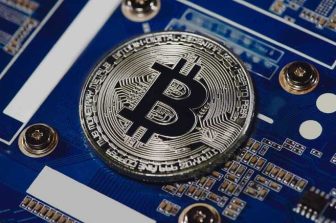 Bitget Lights Up UNTOLD Dubai with Immersive LED Tower and Global Fan Experience